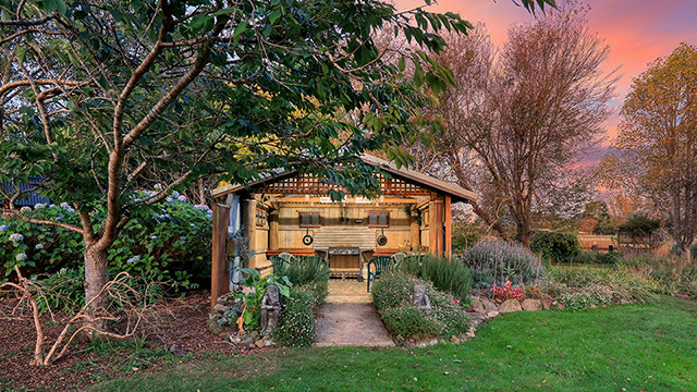 Undercover BBQ Hut
